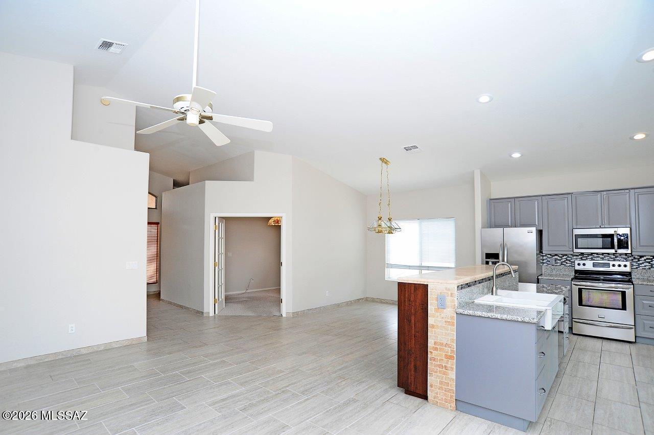 760 North Western Ridge Trail Tucson, AZ 85748 - Photo 12 of 45 Great Room 1