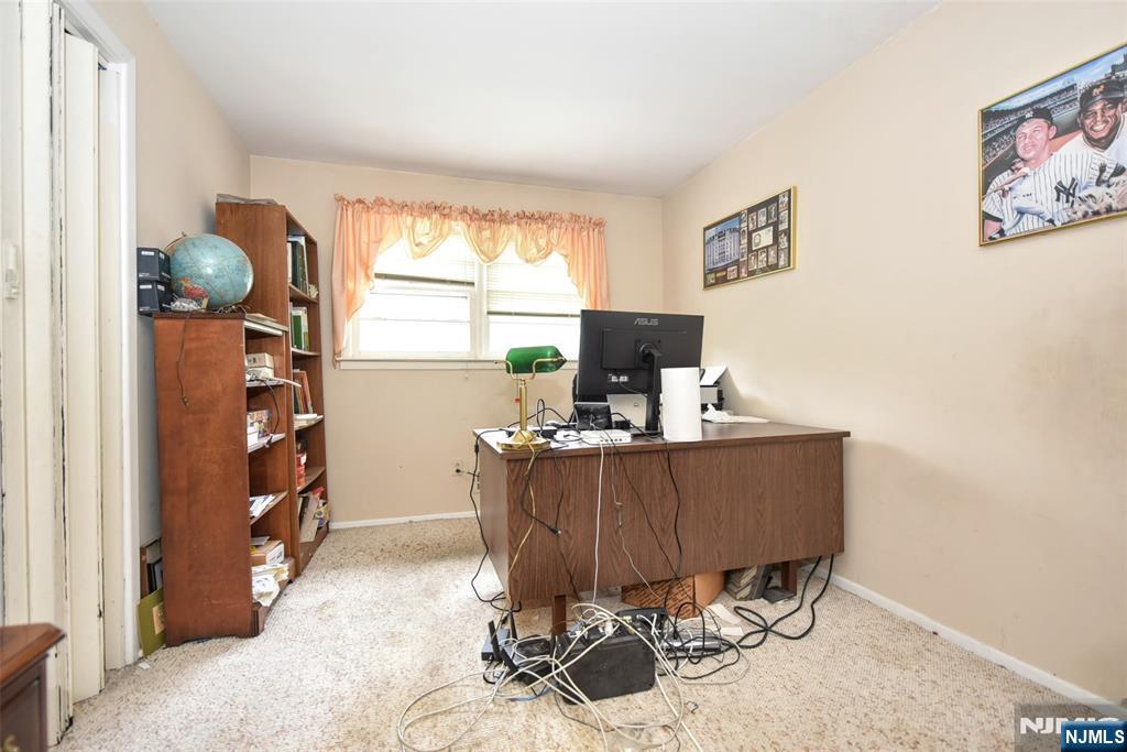 63 Eleron Place Wayne, NJ 07470 - Photo 18 of 31