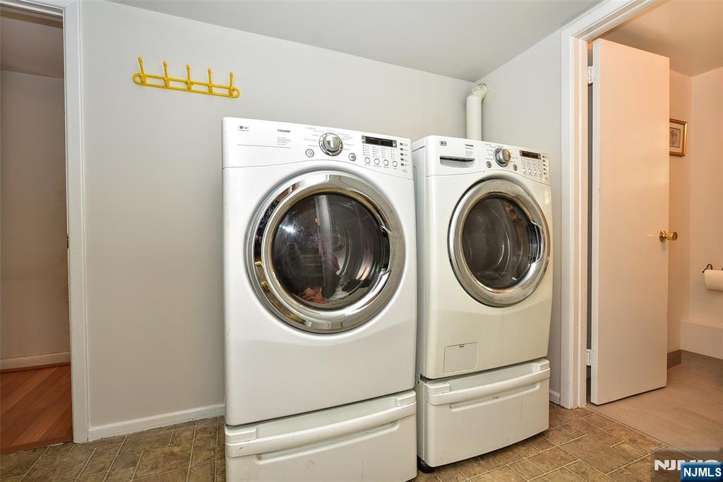 63 Eleron Place Wayne, NJ 07470 - Photo 22 of 31