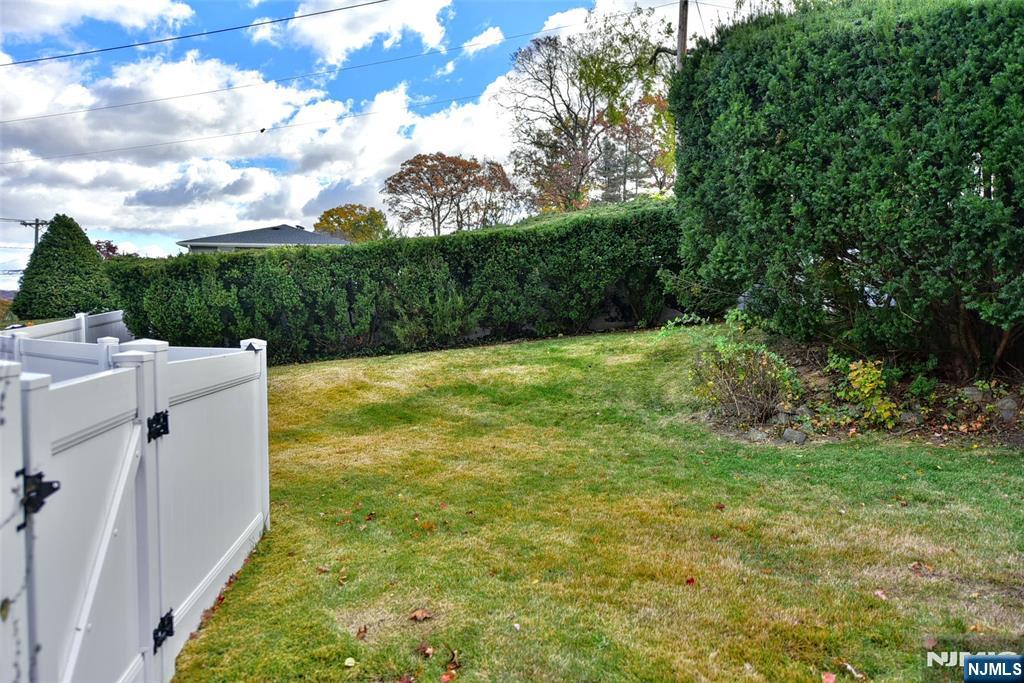 63 Eleron Place Wayne, NJ 07470 - Photo 29 of 31