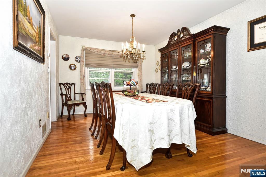 63 Eleron Place Wayne, NJ 07470 - Photo 7 of 31