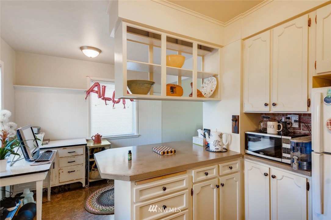 1919 Rucker Avenue, Unit 1 & 2 Everett, WA 98201 - Photo 11 of 40 Gallery Image 11