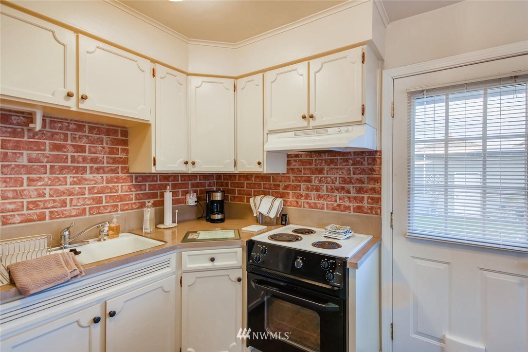 1919 Rucker Avenue, Unit 1 & 2 Everett, WA 98201 - Photo 12 of 40 Gallery Image 12
