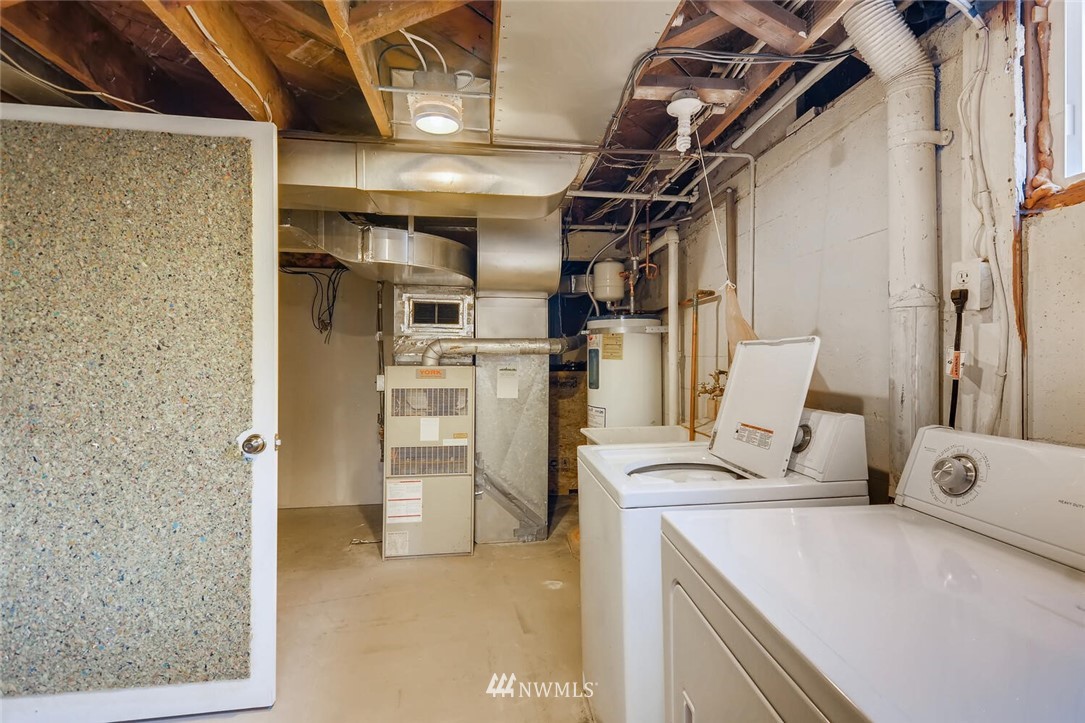1919 Rucker Avenue, Unit 1 & 2 Everett, WA 98201 - Photo 20 of 40 Gallery Image 20