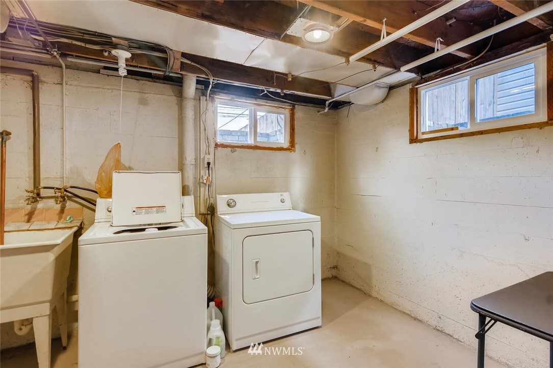 1919 Rucker Avenue, Unit 1 & 2 Everett, WA 98201 - Photo 21 of 40 Gallery Image 21