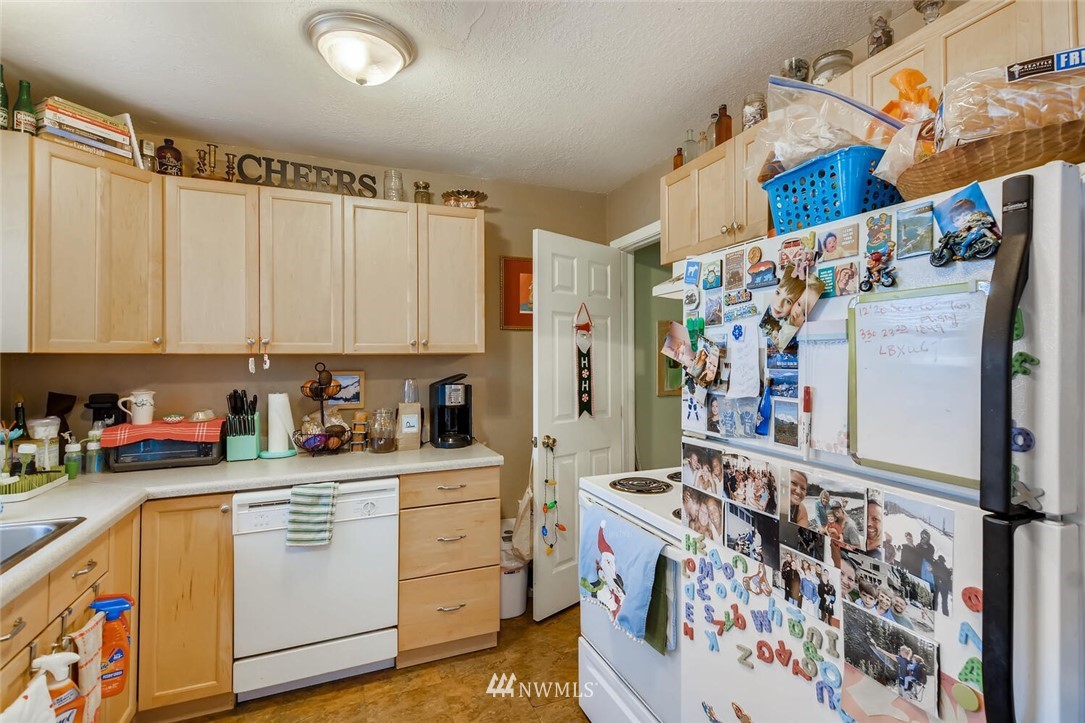 1919 Rucker Avenue, Unit 1 & 2 Everett, WA 98201 - Photo 25 of 40 Gallery Image 25