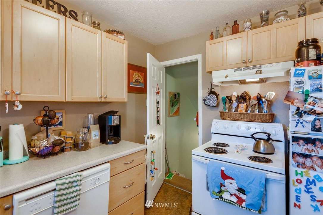 1919 Rucker Avenue, Unit 1 & 2 Everett, WA 98201 - Photo 28 of 40 Gallery Image 28
