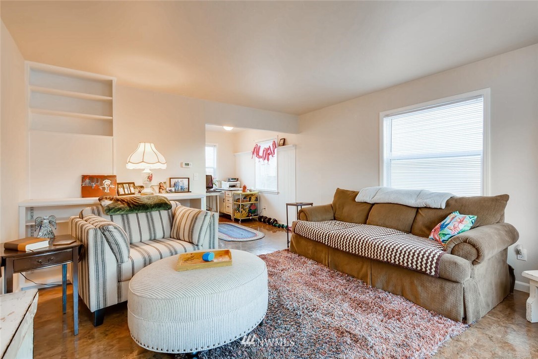1919 Rucker Avenue, Unit 1 & 2 Everett, WA 98201 - Photo 4 of 40 Gallery Image 4