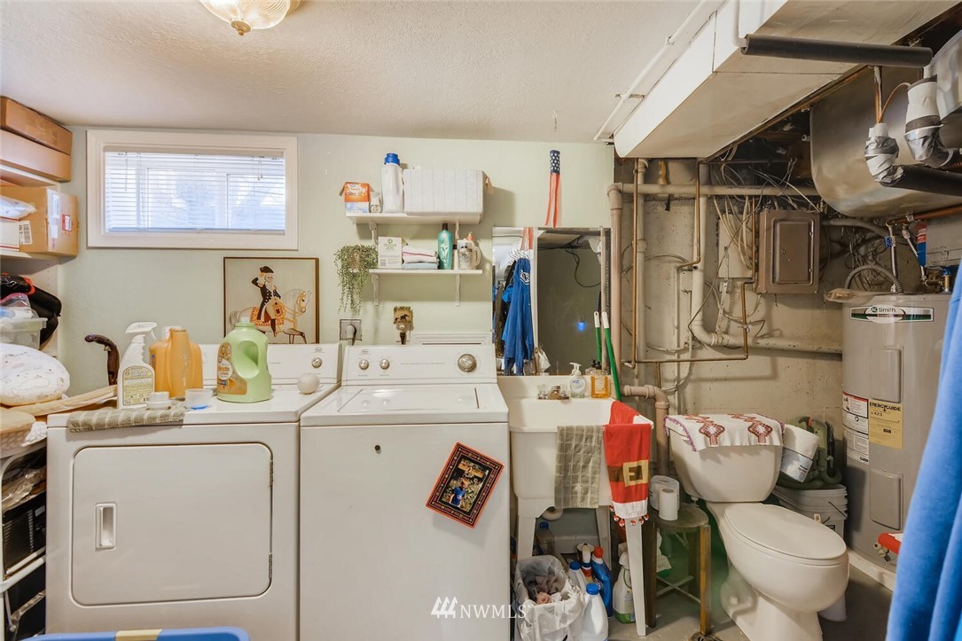 1919 Rucker Avenue, Unit 1 & 2 Everett, WA 98201 - Photo 37 of 40 Gallery Image 37