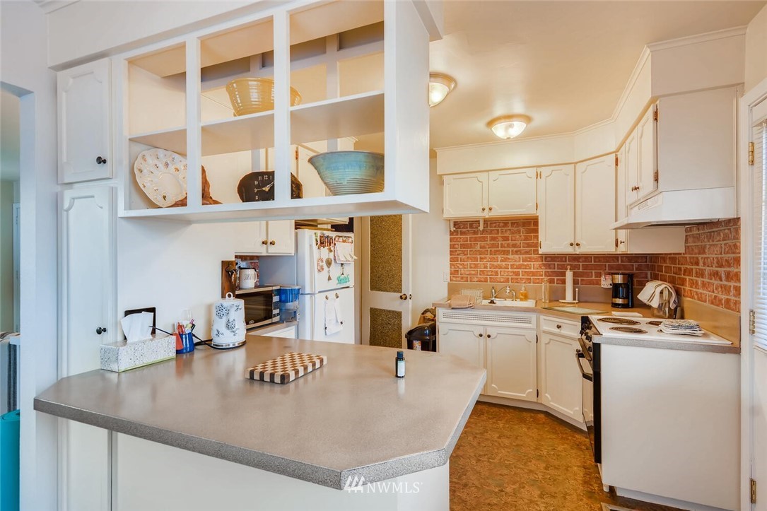 1919 Rucker Avenue, Unit 1 & 2 Everett, WA 98201 - Photo 7 of 40 Gallery Image 7