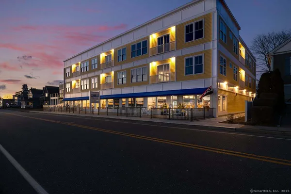 $875,000 | 185 Main Street, Unit 301, East Lyme, CT 06357