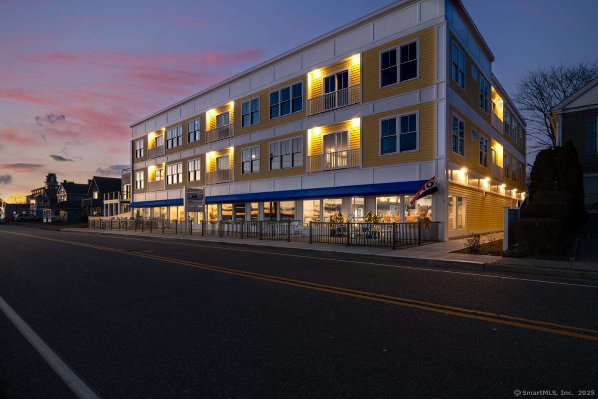 185 Main Street, Unit 301 East Lyme, CT 06357 - Photo 1 of 60