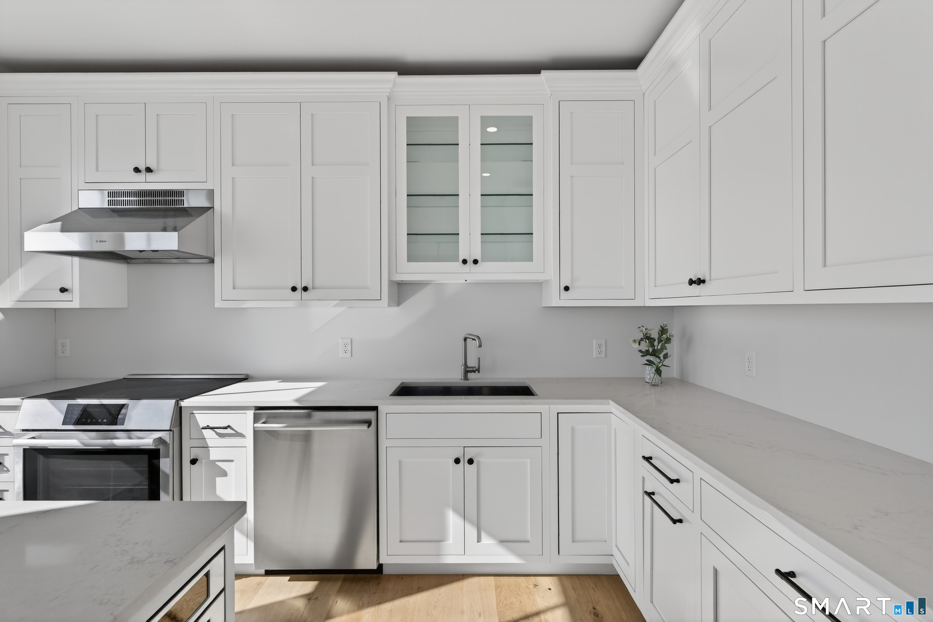 185 Main Street, Unit 301 East Lyme, CT 06357 - Photo 18 of 60