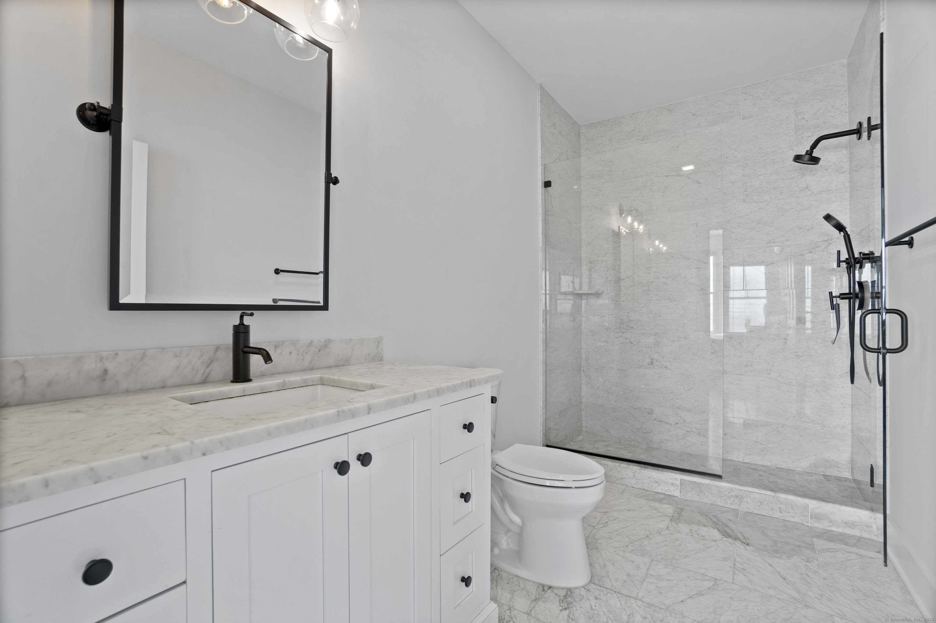 185 Main Street, Unit 301 East Lyme, CT 06357 - Photo 37 of 60