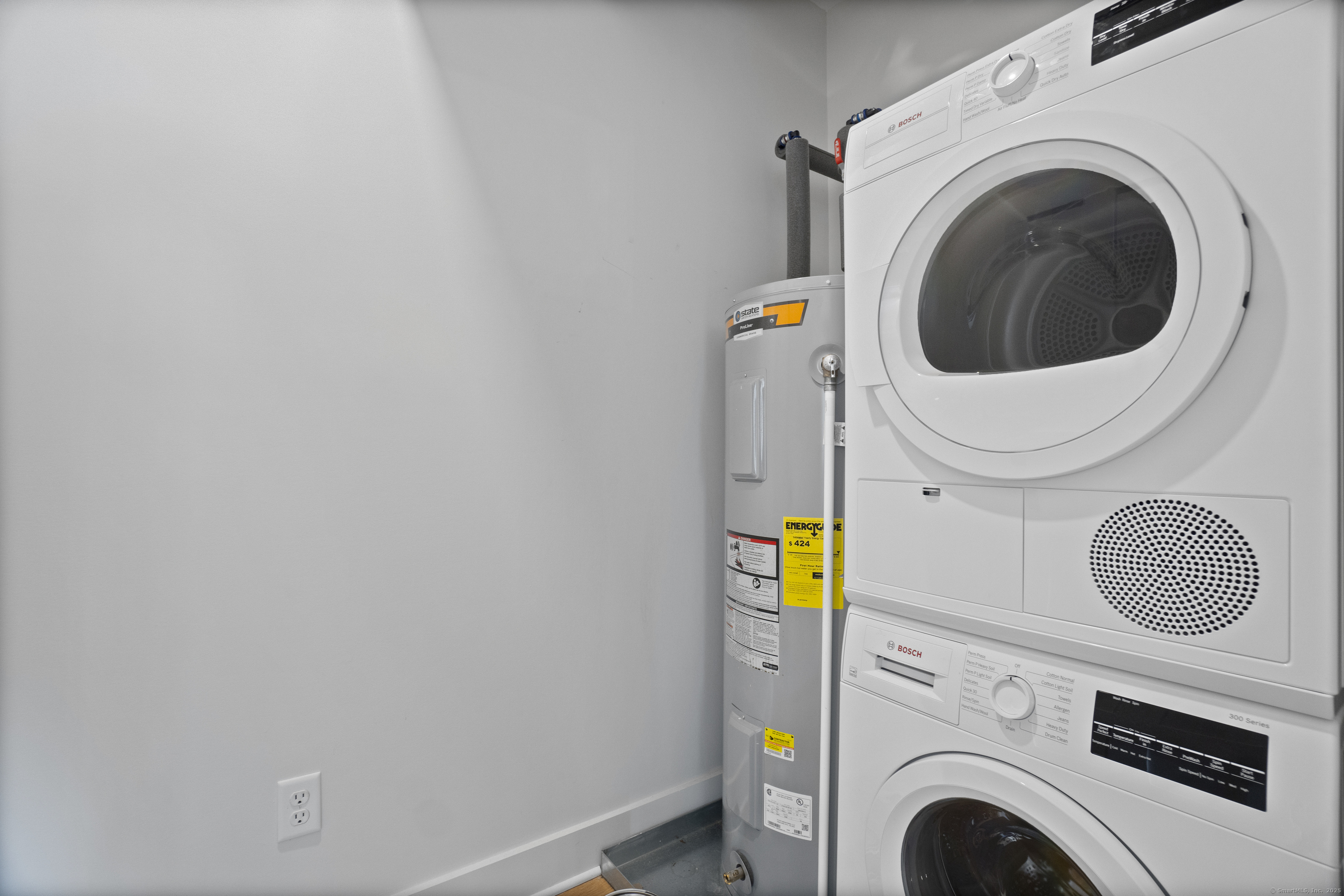 185 Main Street, Unit 301 East Lyme, CT 06357 - Photo 58 of 60