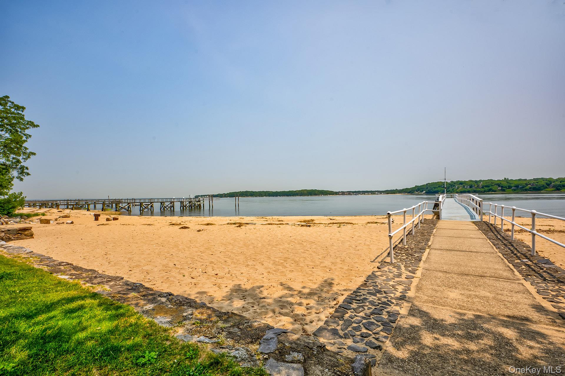 262 Harbor Acres Road Port Washington, NY 11050 - Photo 27 of 27