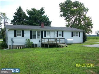 6911 Bay Road Frederica, DE 19946 - Photo 2 of 12 Exterior Back