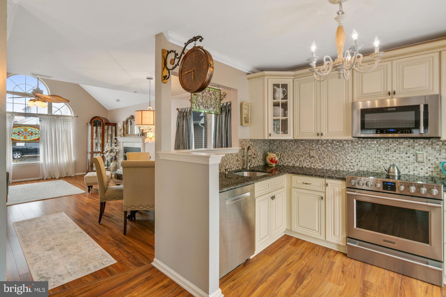 2033 Colonial Drive Croydon, PA 19021 - Photo 13 of 30 Kitchen