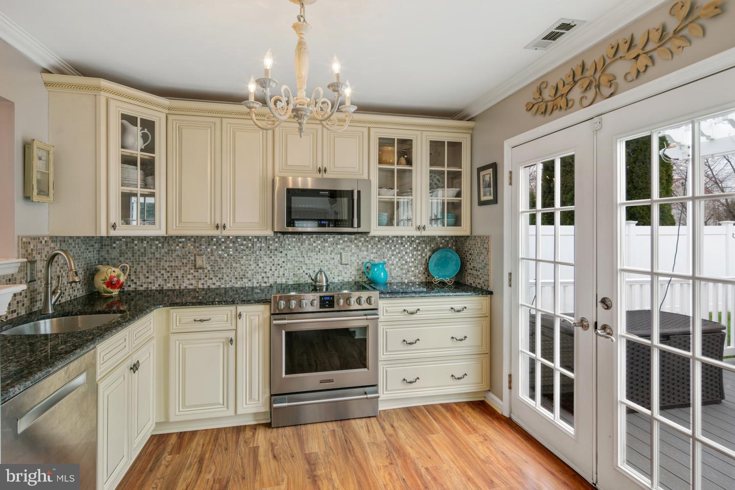 2033 Colonial Drive Croydon, PA 19021 - Photo 14 of 30 Kitchen