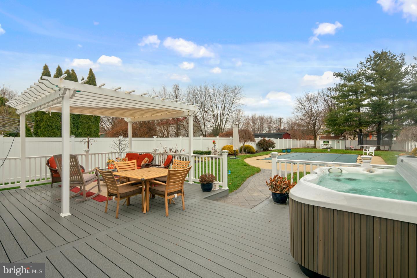 2033 Colonial Drive Croydon, PA 19021 - Photo 26 of 30 Trek Deck