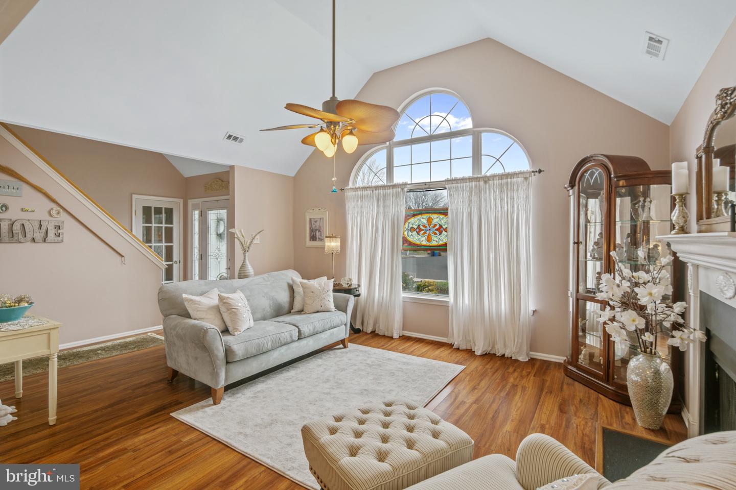 2033 Colonial Drive Croydon, PA 19021 - Photo 7 of 30 Living Room
