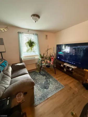 $1,650 | 19 Merriam Avenue, Unit C, Newton, NJ 07860