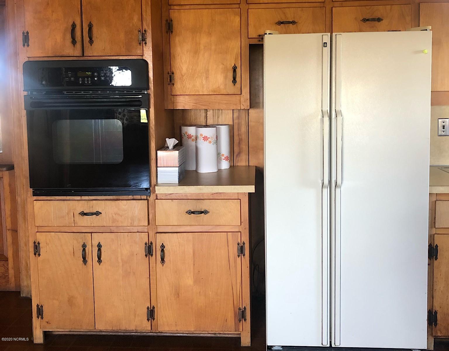 8042 Old Smithfield Road Bailey, NC 27807 - Photo 17 of 24 Kitchen