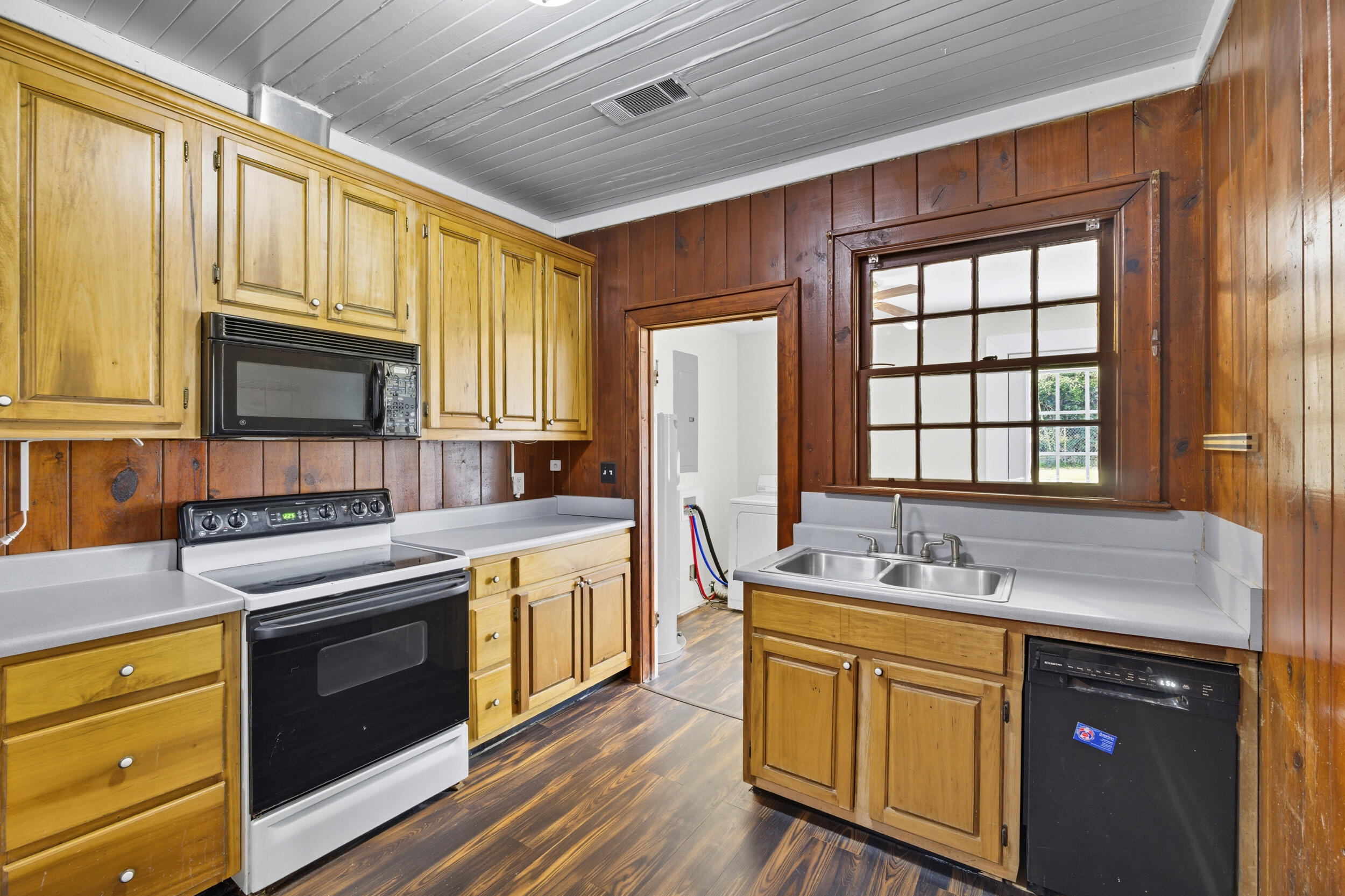 115 Grady Street Thomson, GA 30824 - Photo 13 of 39 30_img_2770