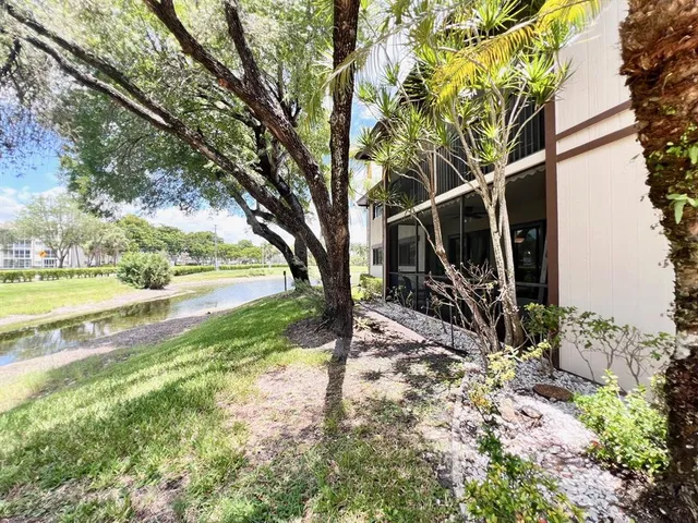 $190,000 | 9999 North Belfort Circle, Unit 101, Tamarac, FL 33321