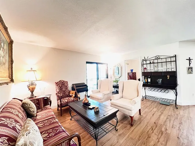 $190,000 | 9999 North Belfort Circle, Unit 101, Tamarac, FL 33321