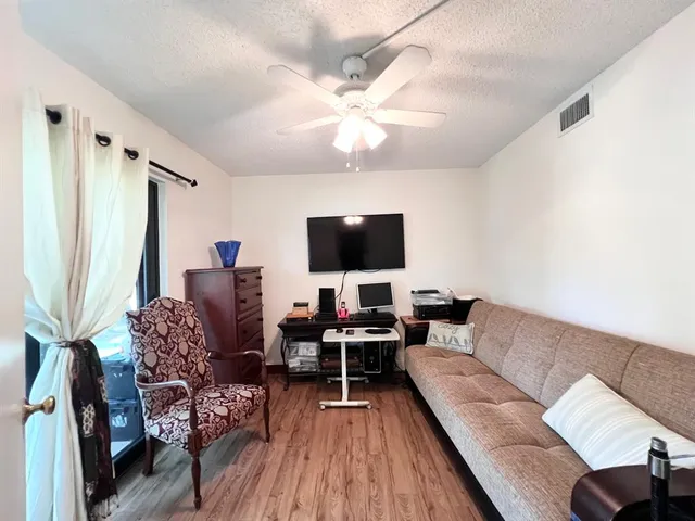 $190,000 | 9999 North Belfort Circle, Unit 101, Tamarac, FL 33321