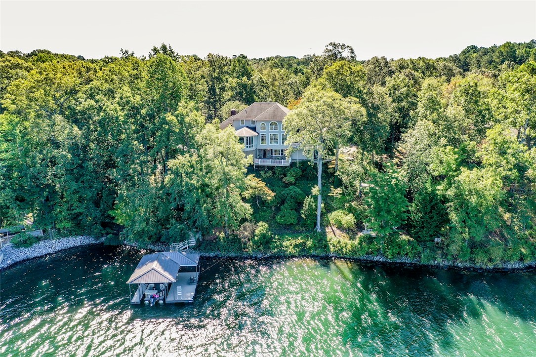 1218 Wild Azalea Point, Unit POINTE Seneca, SC 29672 - Photo 10 of 40 Gallery Image 10