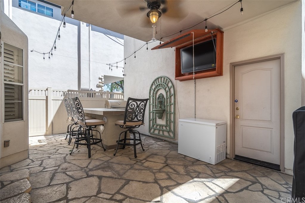 252 6th Street Seal Beach, CA 90740 - Photo 10 of 22