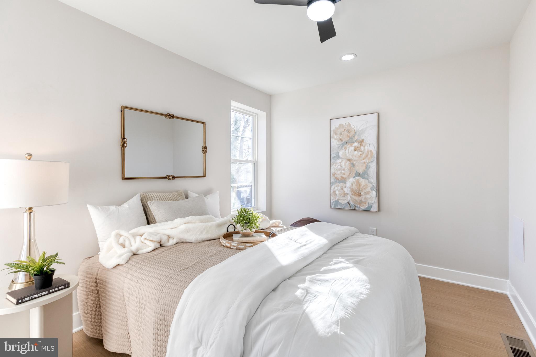 3716 Beehler Avenue Baltimore, MD 21215 - Photo 25 of 38 Second floor bedroom with attached bath