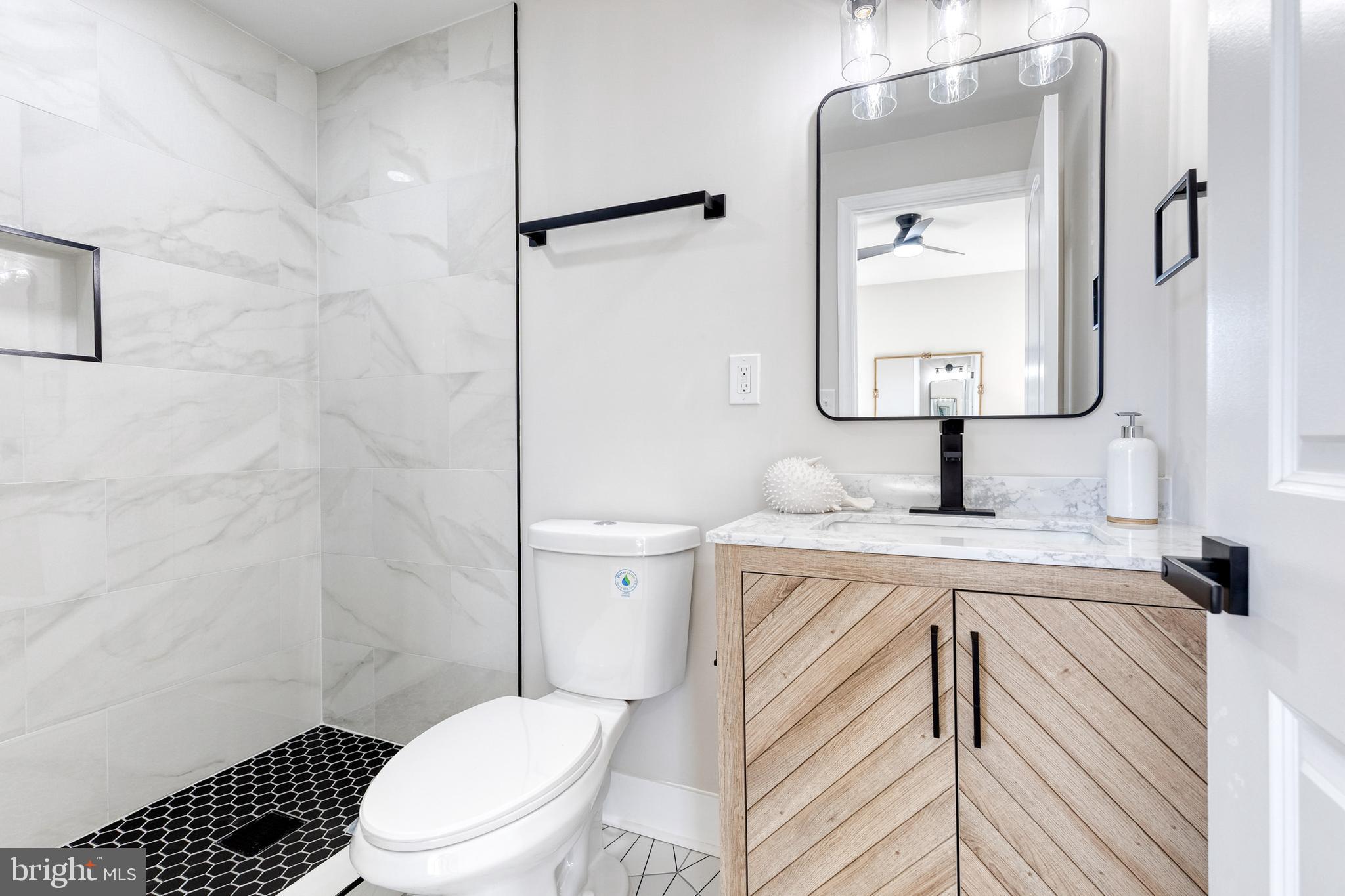 3716 Beehler Avenue Baltimore, MD 21215 - Photo 28 of 38 Second floor en suite full bath