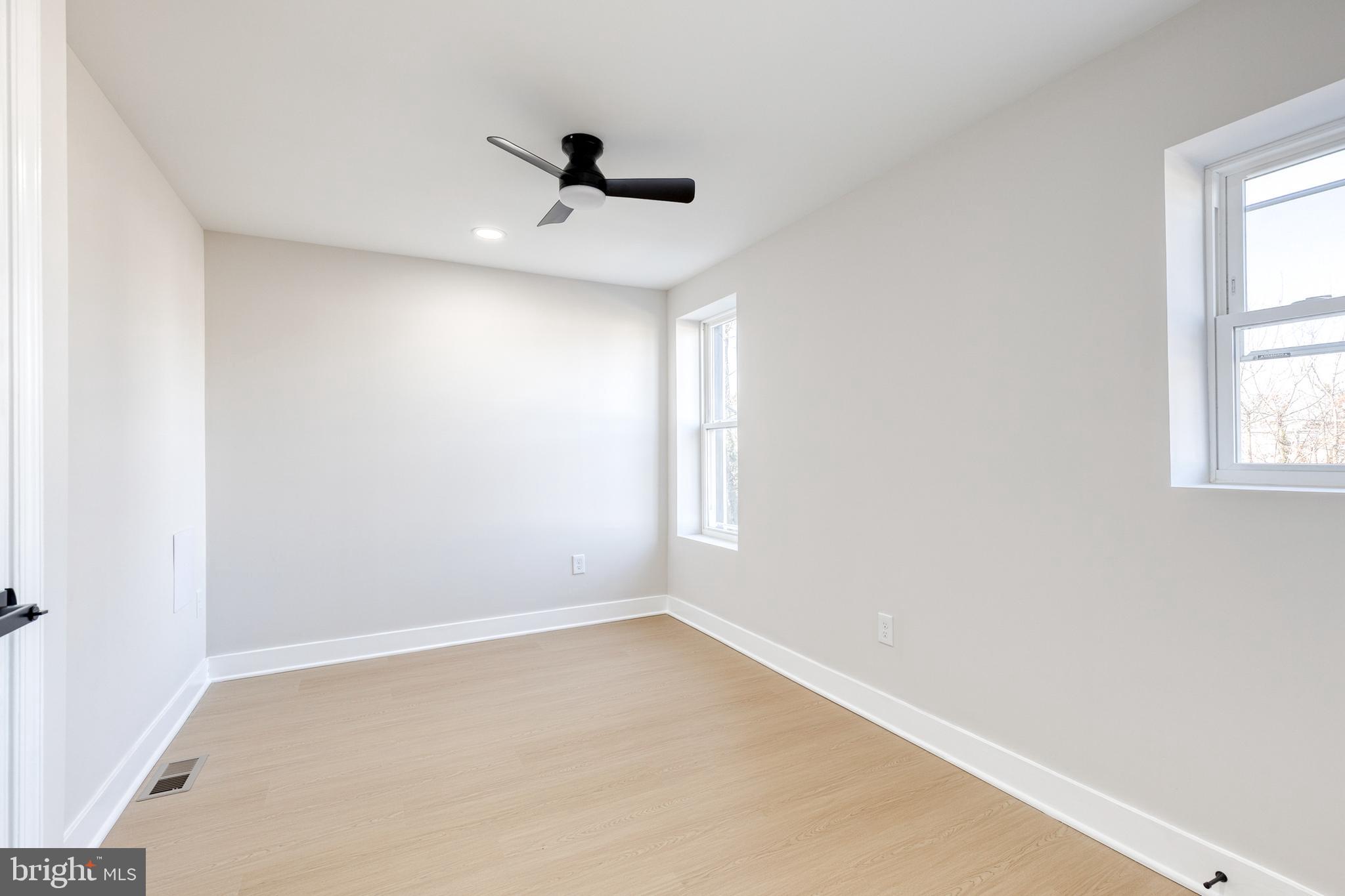 3716 Beehler Avenue Baltimore, MD 21215 - Photo 30 of 38 Second bedroom on second floor