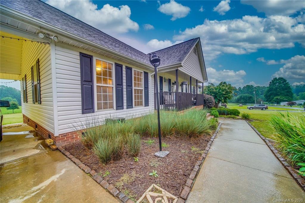 575 Windy Hill Road York, SC 29745 - Photo 5 of 40