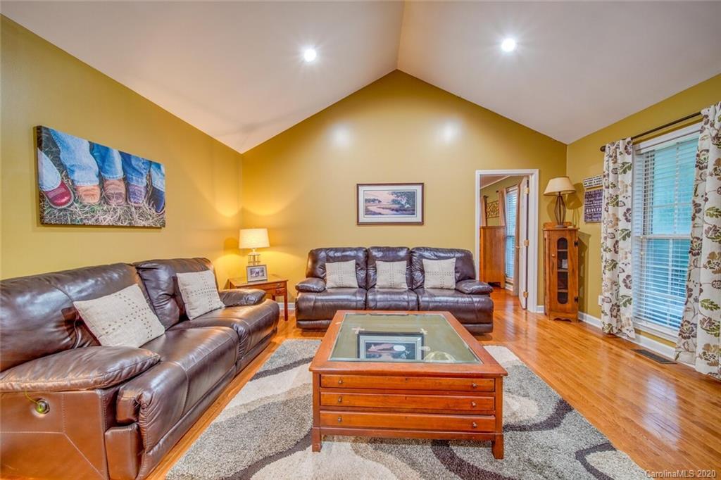 575 Windy Hill Road York, SC 29745 - Photo 6 of 40