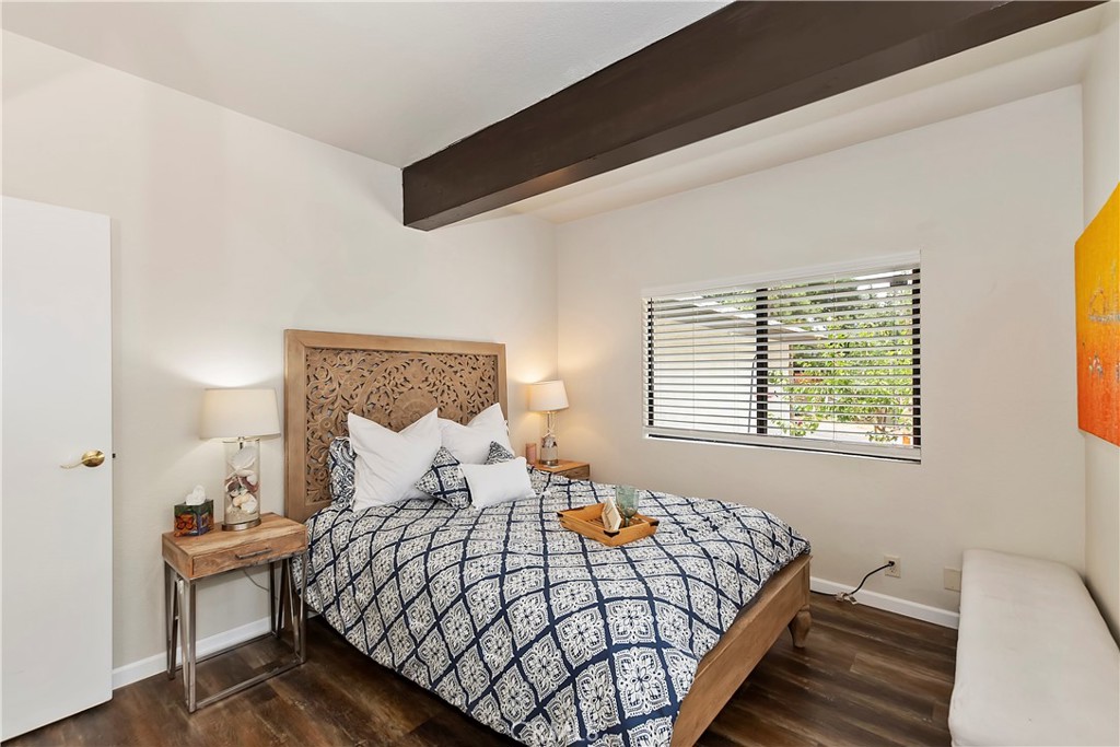 120 Pine Ridge Road Crestline, CA 92325 - Photo 41 of 58 a bedroom with a bed and a lamp