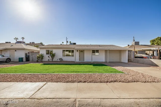 a view of house and outdoor space