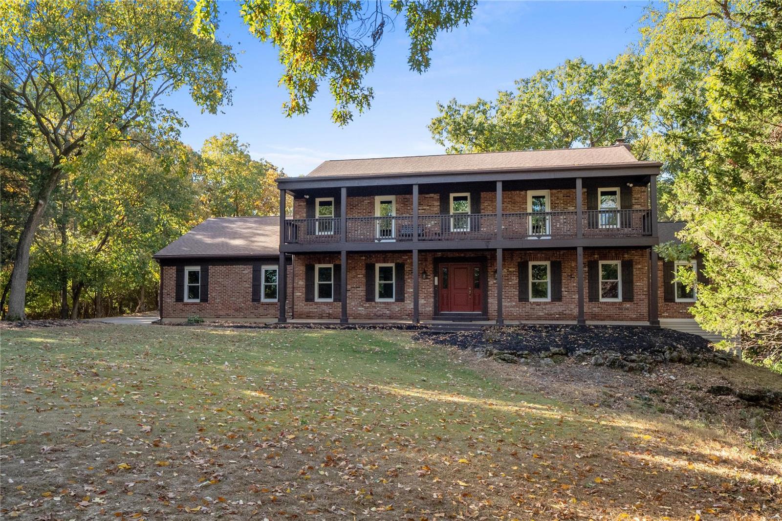 715 Rietzke Mountain Ballwin, MO 63021 - Photo 2 of 33 Gallery Image 2