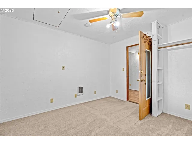 a view of empty room