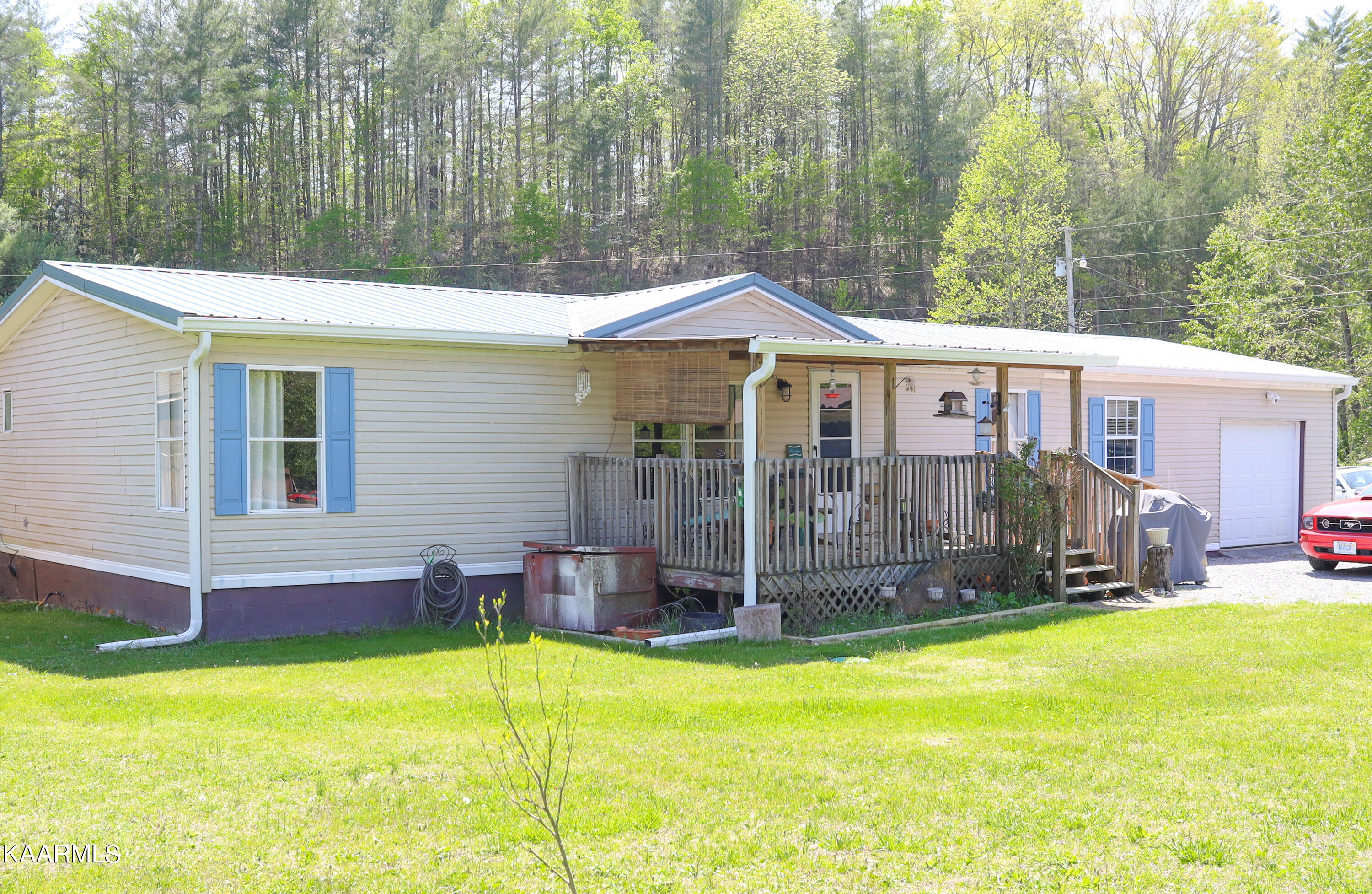 147 Pond Road Oliver Springs, TN 37840 - Photo 3 of 50 IMG_7068