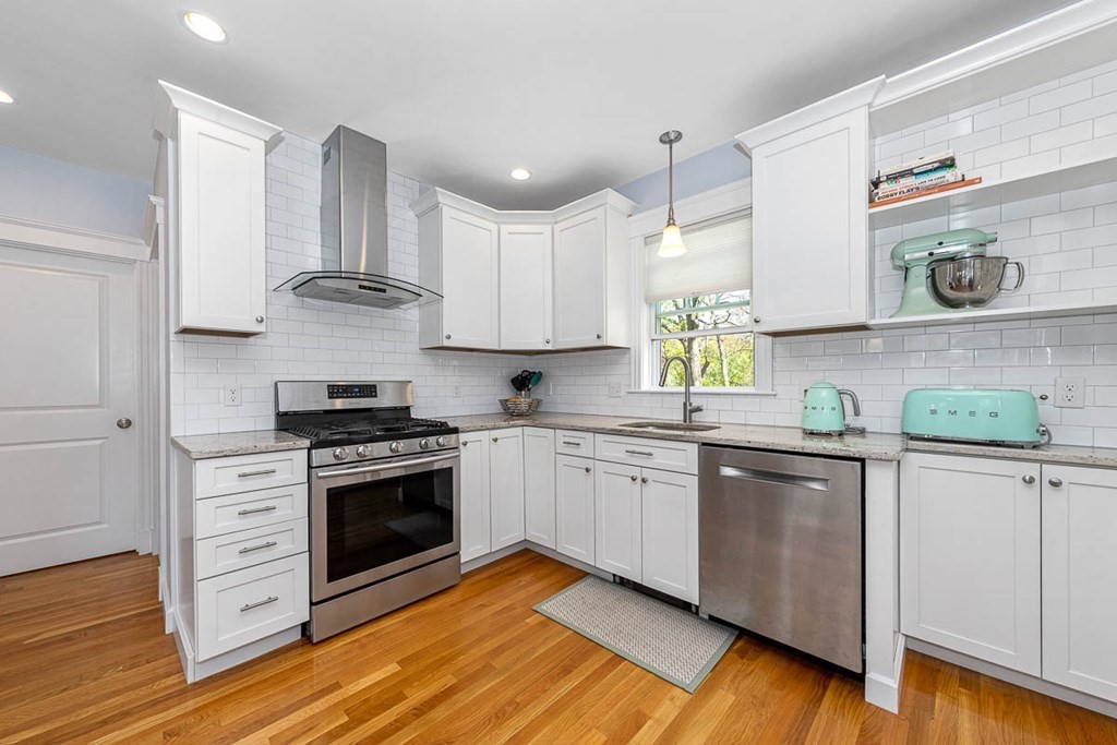 8 Searle Road Boston, MA 02132 - Photo 11 of 32 Gallery Image 11