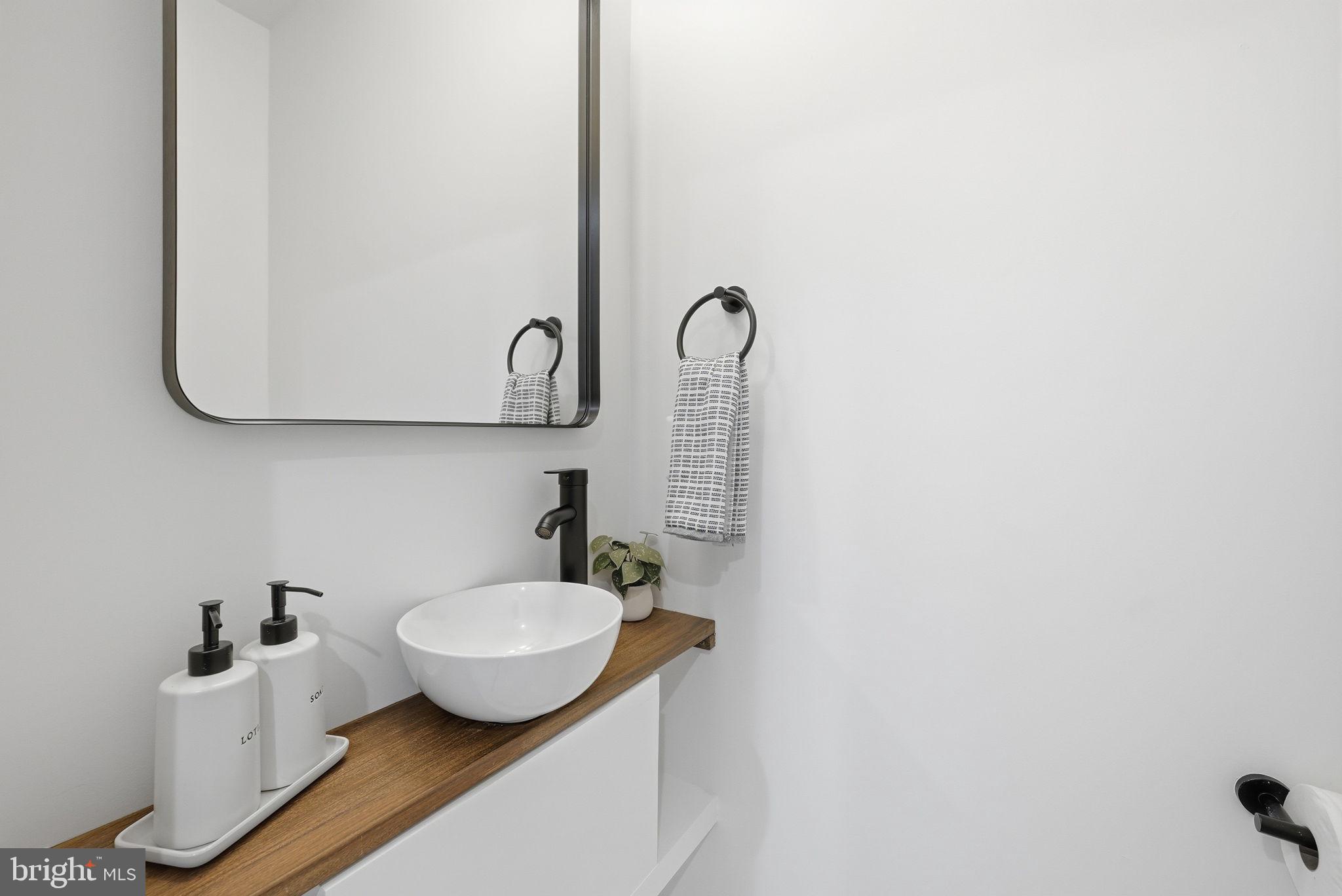 1422 Howard Road Annapolis, MD 21403 - Photo 15 of 61