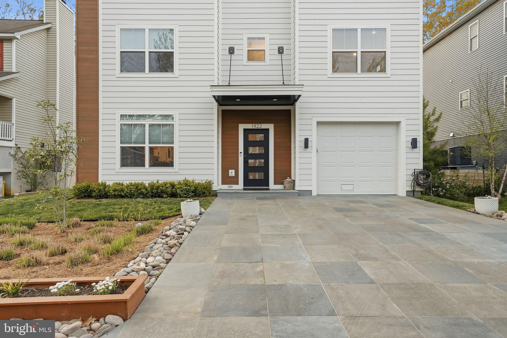 1422 Howard Road Annapolis, MD 21403 - Photo 4 of 61