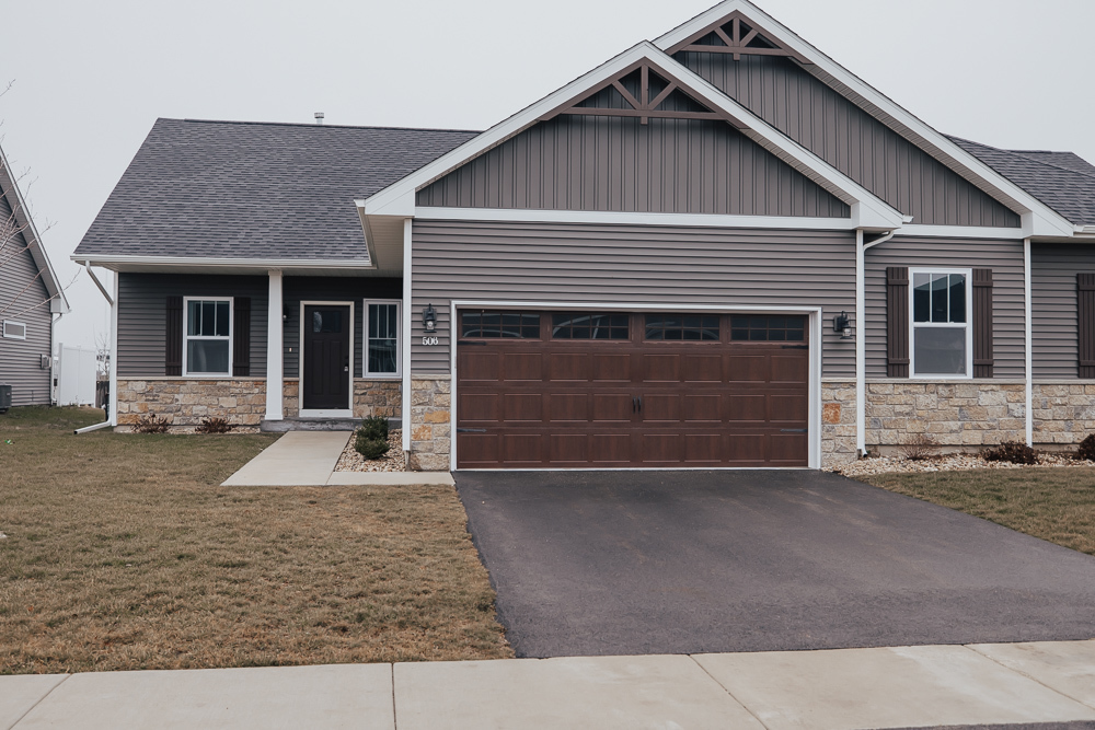 438 Anjali Court, Unit R Sycamore, IL 60178 - Photo 1 of 27 Gallery Image 1