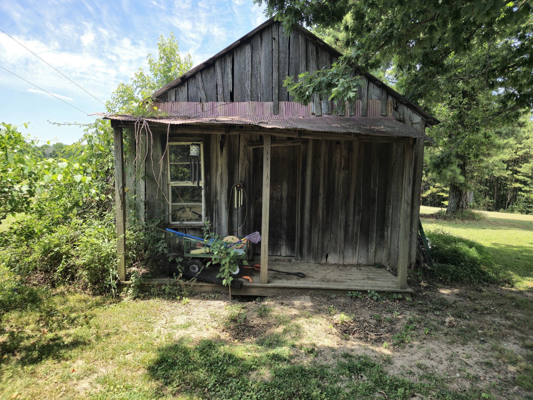 2285 Nancy Green Ridge Road Prospect, TN 38477 - Photo 17 of 17 a front view of house with a garden