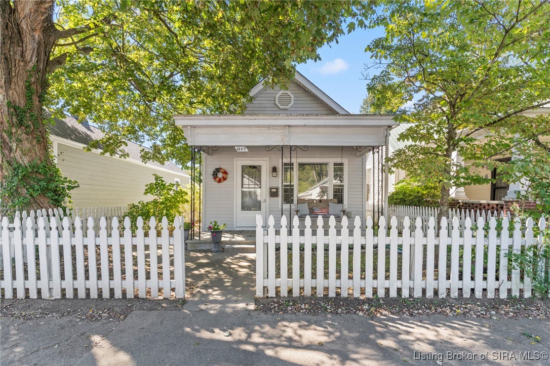 1207 West Main Street Madison, IN 47250 - Photo 2 of 25