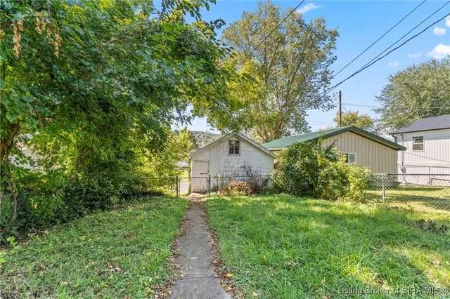 $224,900 | 1207 West Main Street, Madison, IN 47250